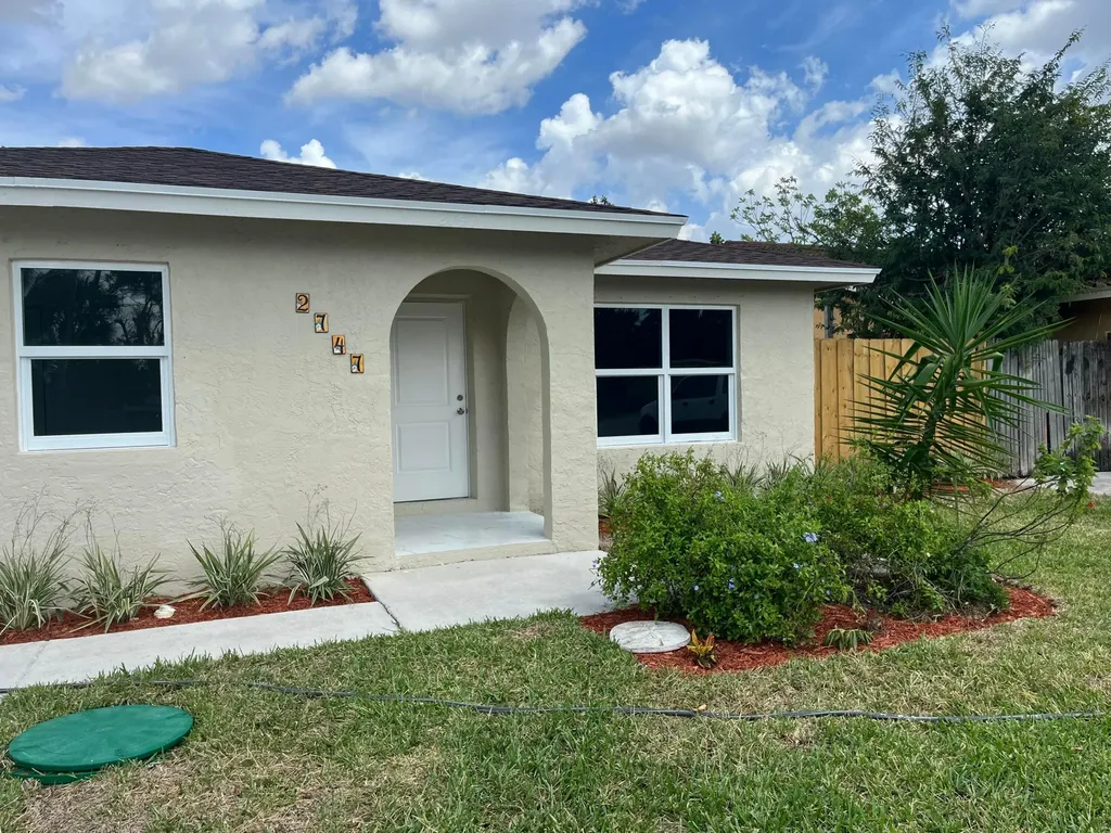 2747 Summit Boulevard West Palm Beach FL 33406