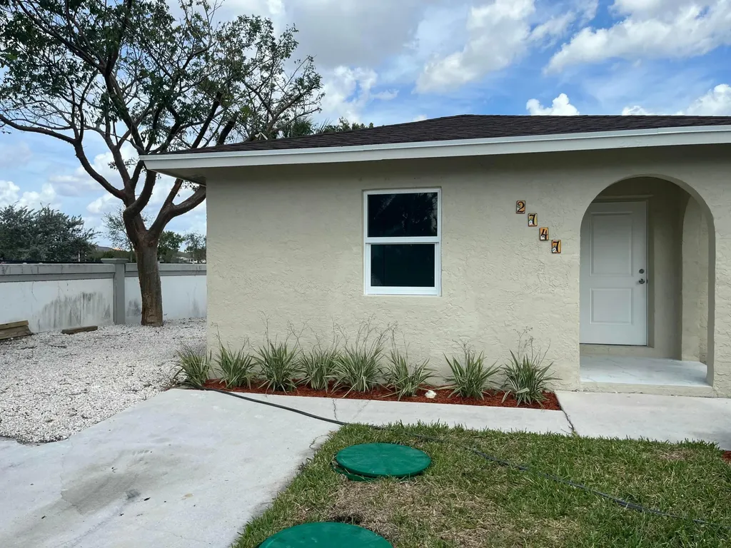 2747 Summit Boulevard West Palm Beach FL 33406