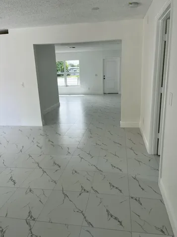 2747 Summit West Palm Beach FL 33406