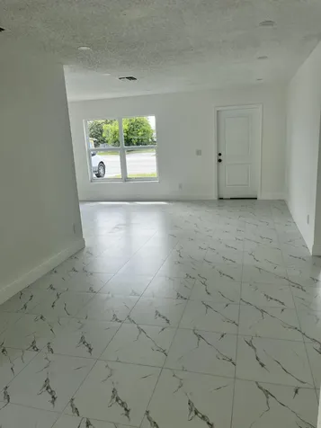 2747 Summit West Palm Beach FL 33406