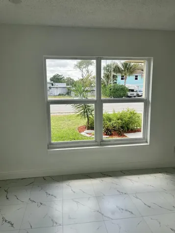 2747 Summit West Palm Beach FL 33406