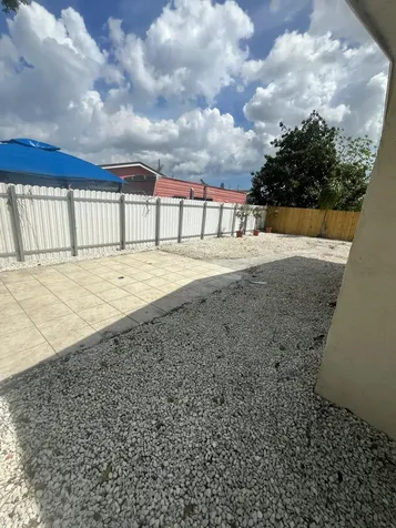 2747 Summit West Palm Beach FL 33406