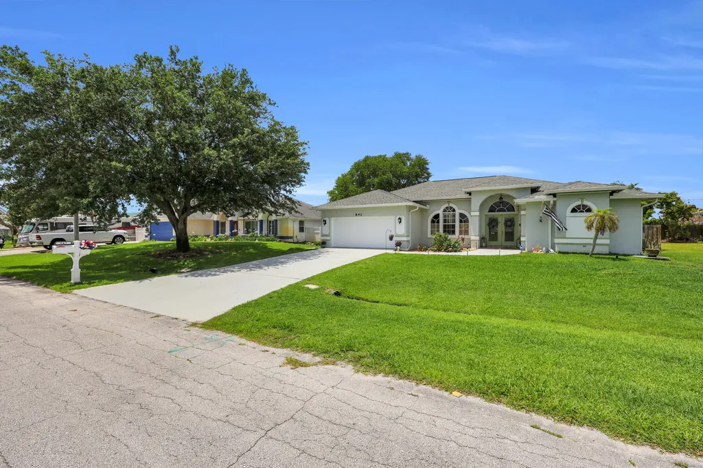 842 SE Quiescent Lane Port St Lucie FL 34983