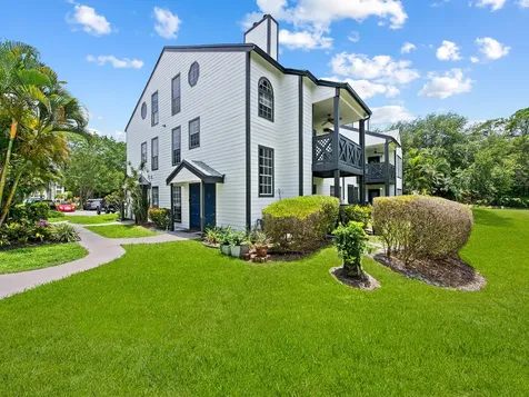 5095 Heatherhill Boca Raton FL 33486