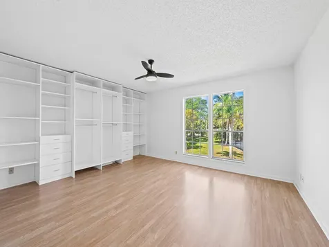 5095 Heatherhill Boca Raton FL 33486