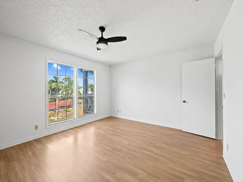 5095 Heatherhill Boca Raton FL 33486
