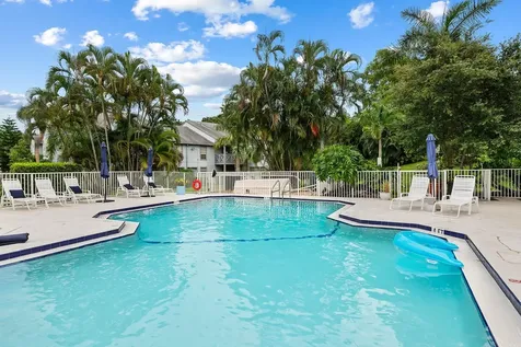 5095 Heatherhill Boca Raton FL 33486