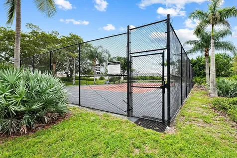 5095 Heatherhill Boca Raton FL 33486