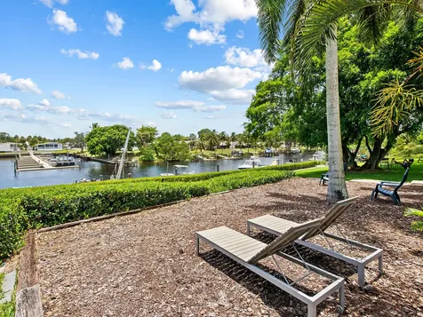 5095 Heatherhill Boca Raton FL 33486