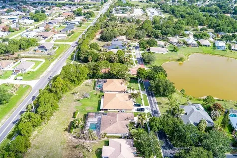 306 SW Panther Trace Port St Lucie FL 34953