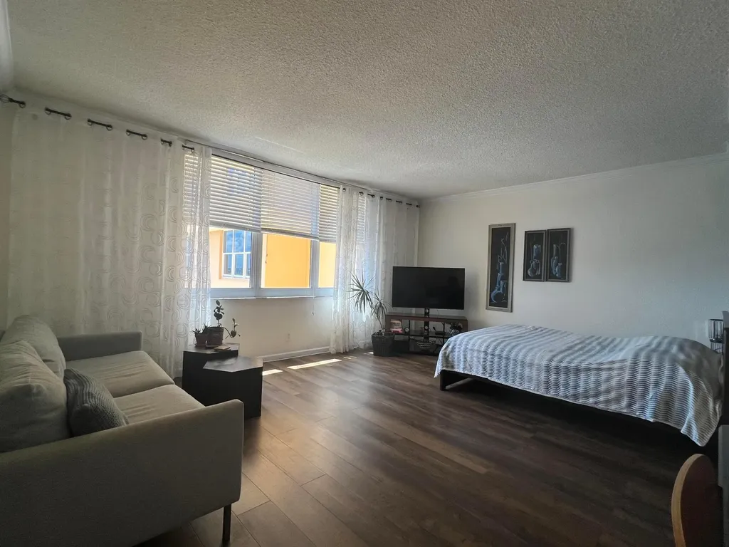 2501 S Ocean Drive Hollywood FL 33019