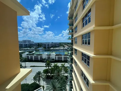 2501 S Ocean Drive Hollywood FL 33019