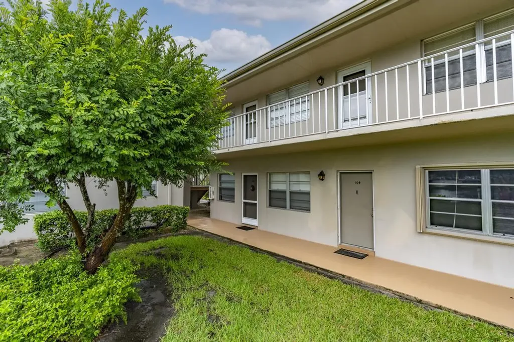 3 Lake Vista Trail Port St Lucie FL 34952