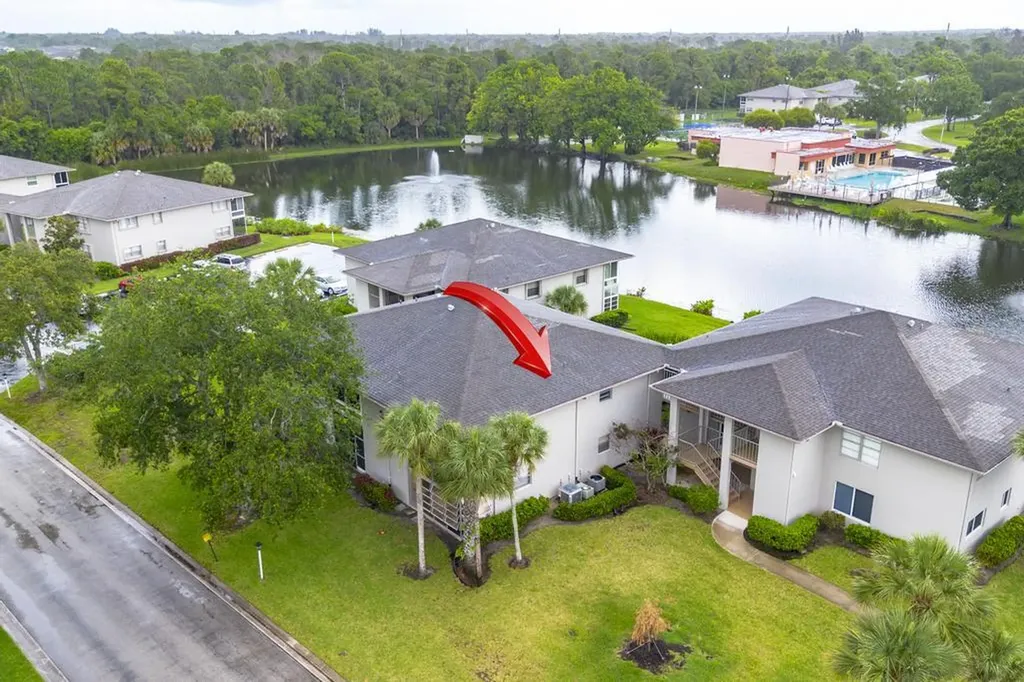 3 Lake Vista Trail Port St Lucie FL 34952
