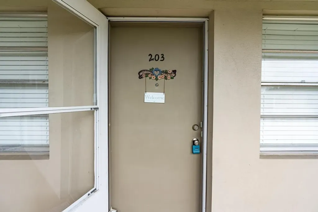 3 Lake Vista Trail Port St Lucie FL 34952