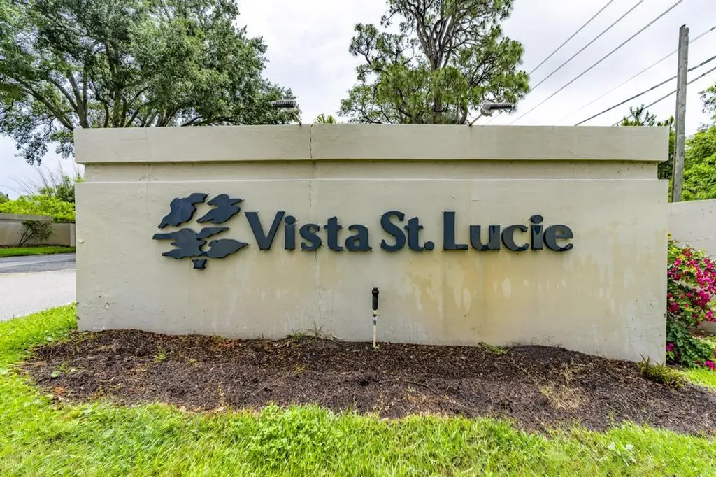 3 Lake Vista Trail Port St Lucie FL 34952