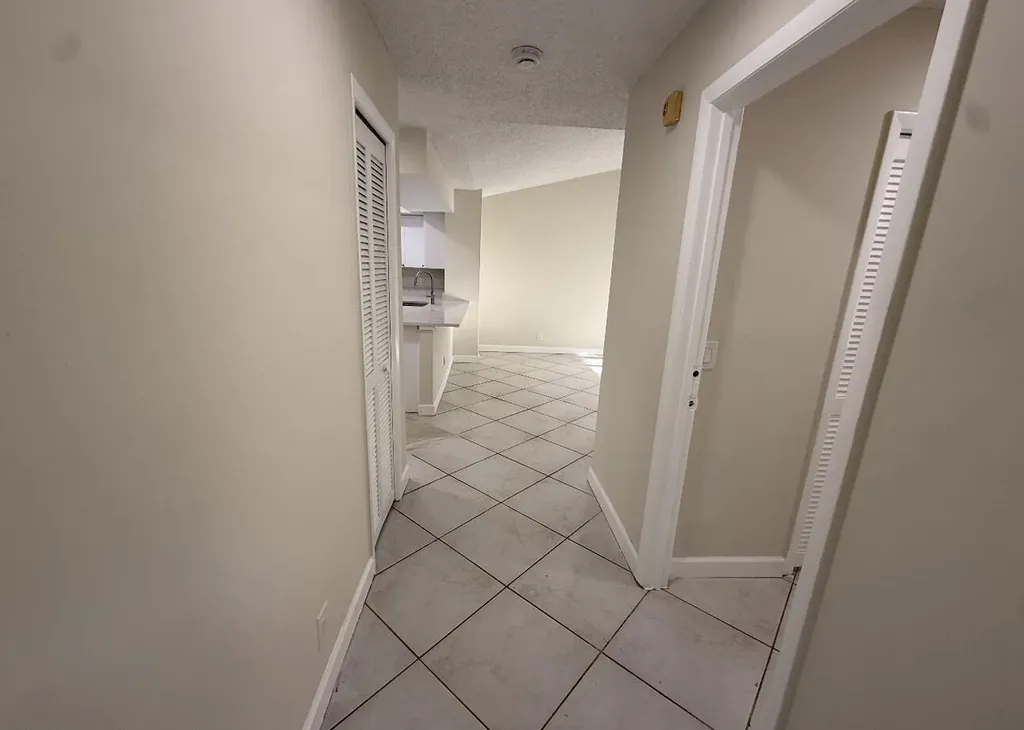 9083 W Highland Pines Drive Palm Beach Gardens FL 33418