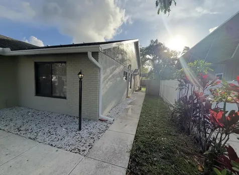 9083 W Highland Pines Palm Beach Gardens FL 33418