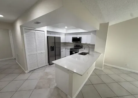 9083 W Highland Pines Palm Beach Gardens FL 33418
