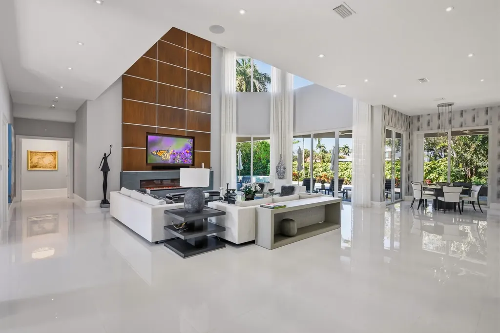 17661 Scarsdale Way Boca Raton FL 33496