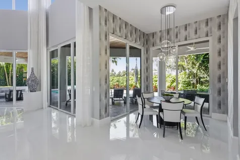 17661 Scarsdale Way Boca Raton FL 33496