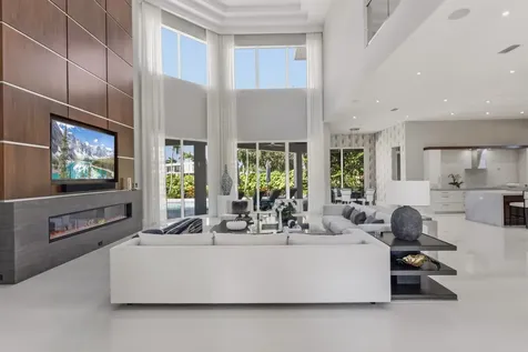 17661 Scarsdale Way Boca Raton FL 33496