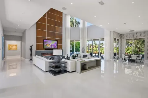 17661 Scarsdale Way Boca Raton FL 33496