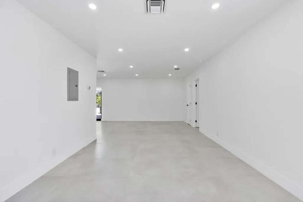 491 SE 19th Pompano Beach FL 33060