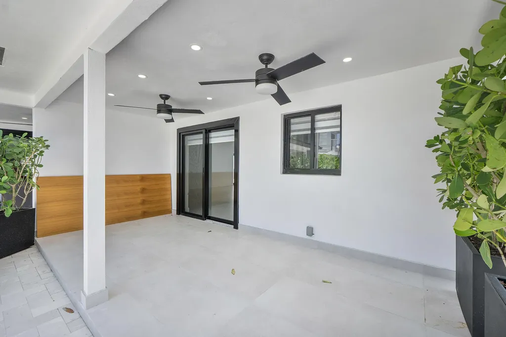 491 SE 19th Pompano Beach FL 33060