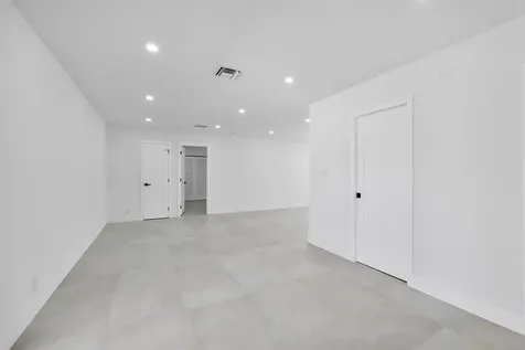491 SE 19th Pompano Beach FL 33060