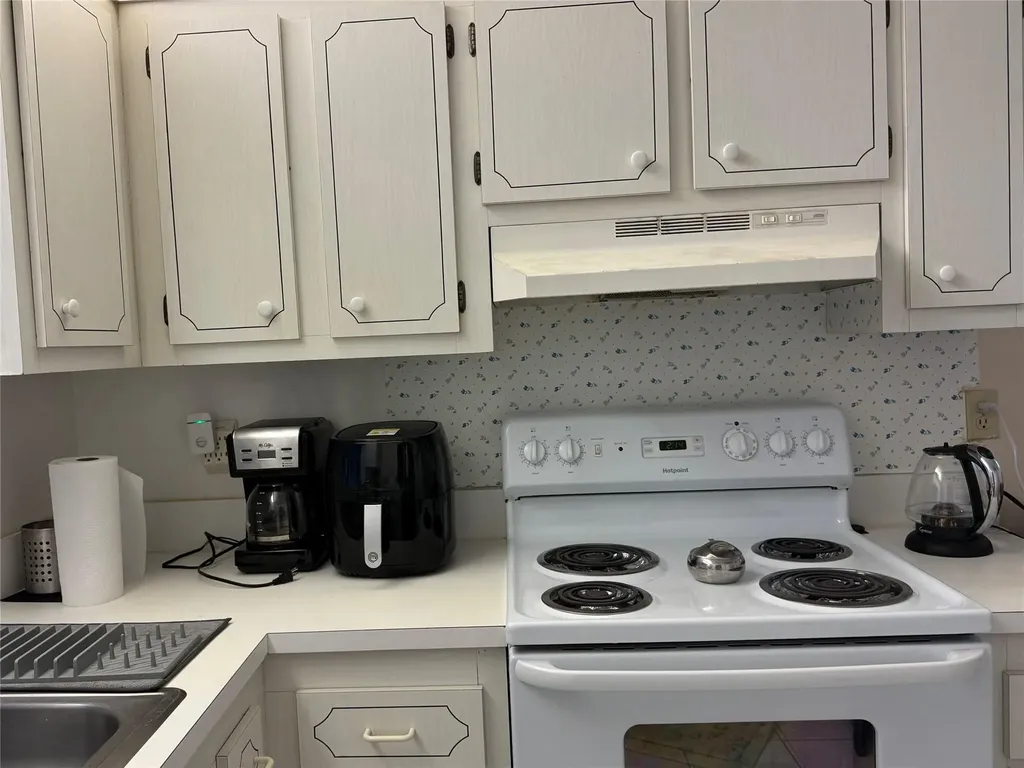 2900 SW 22nd Delray Beach FL 33445