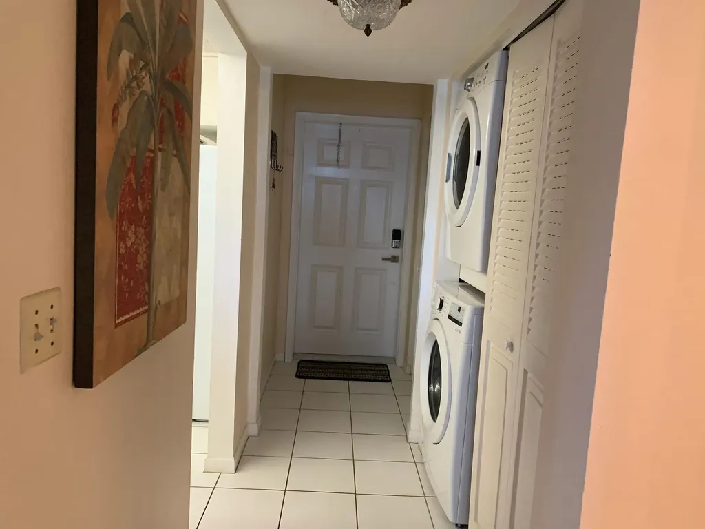 2900 SW 22nd Delray Beach FL 33445