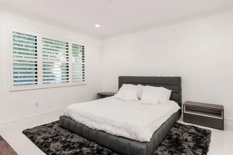 8092 Lemon Serpentine Lane Delray Beach FL 33446