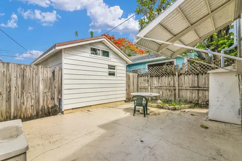427 N J Street Lake Worth Beach FL 33460