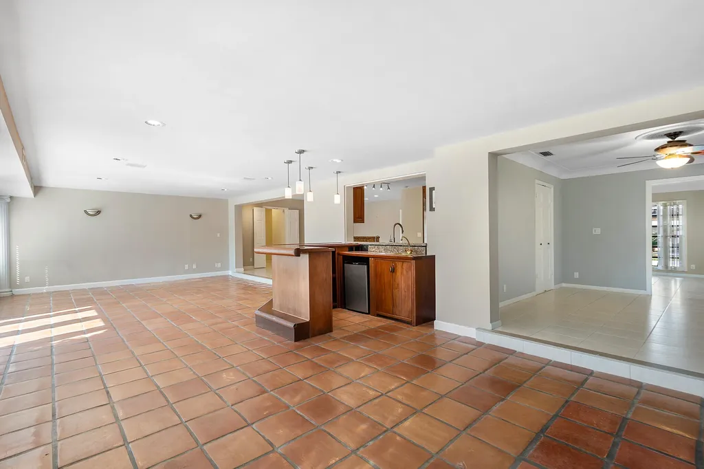 3731 NE 29th Avenue Lighthouse Point FL 33064