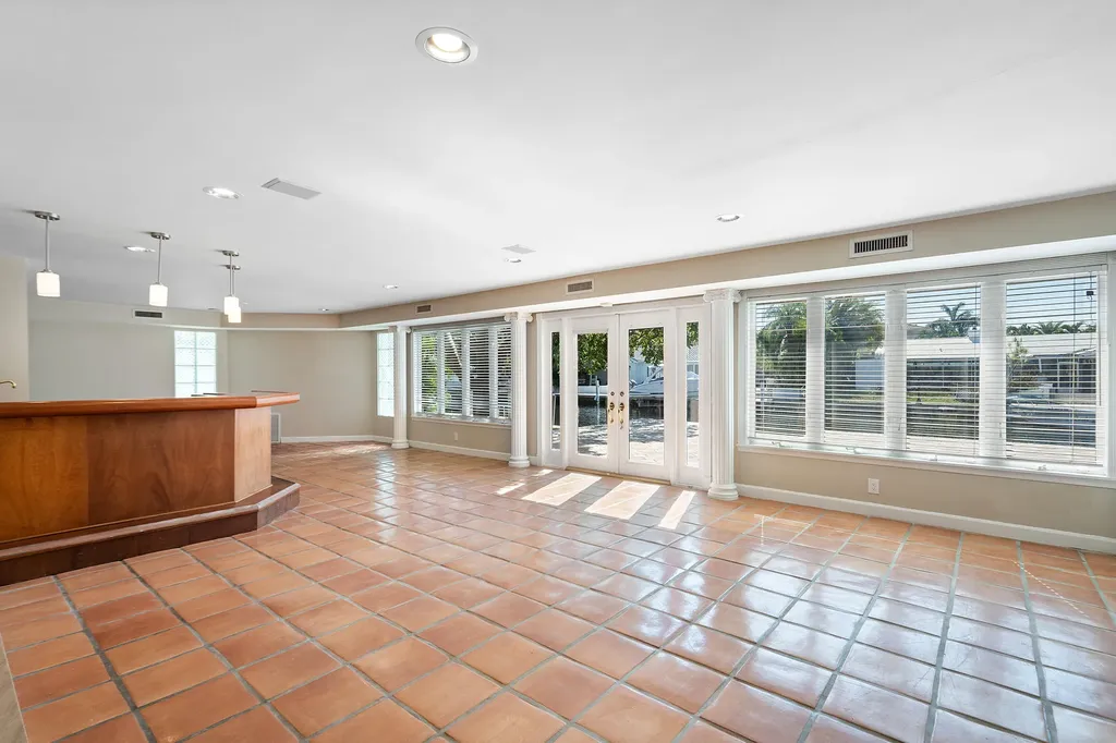 3731 NE 29th Avenue Lighthouse Point FL 33064