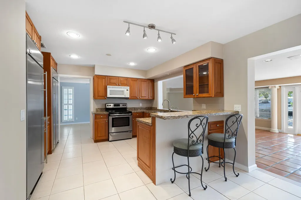 3731 NE 29th Avenue Lighthouse Point FL 33064