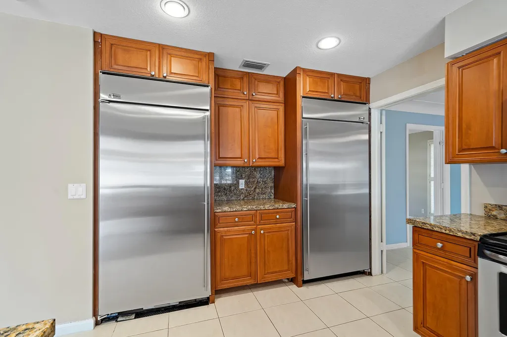3731 NE 29th Avenue Lighthouse Point FL 33064