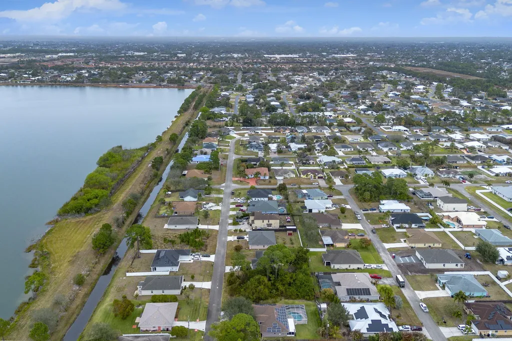 1897 SW Citation Avenue SW Port St Lucie FL 34953