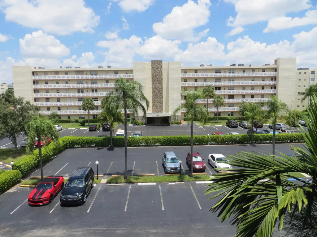 401 SE 3rd Street Dania Beach FL 33004