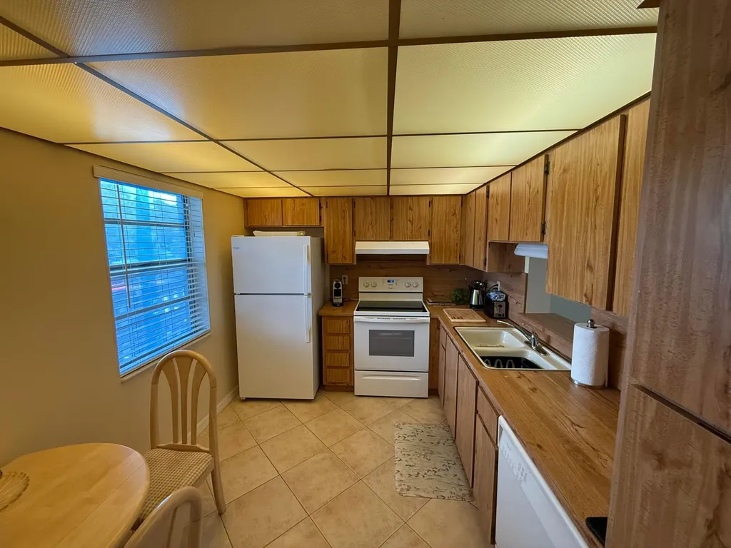 401 SE 3rd Street Dania Beach FL 33004