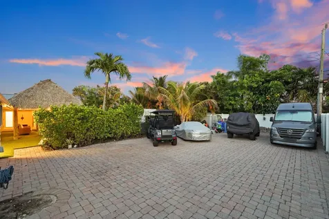 418 Oyster Road North Palm Beach FL 33408