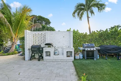 418 Oyster Road North Palm Beach FL 33408