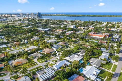 418 Oyster Road North Palm Beach FL 33408