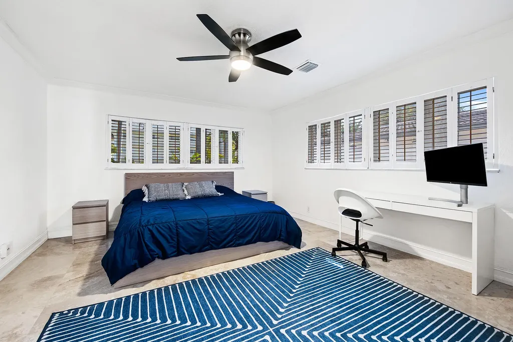 4761 Bayview Fort Lauderdale FL 33308