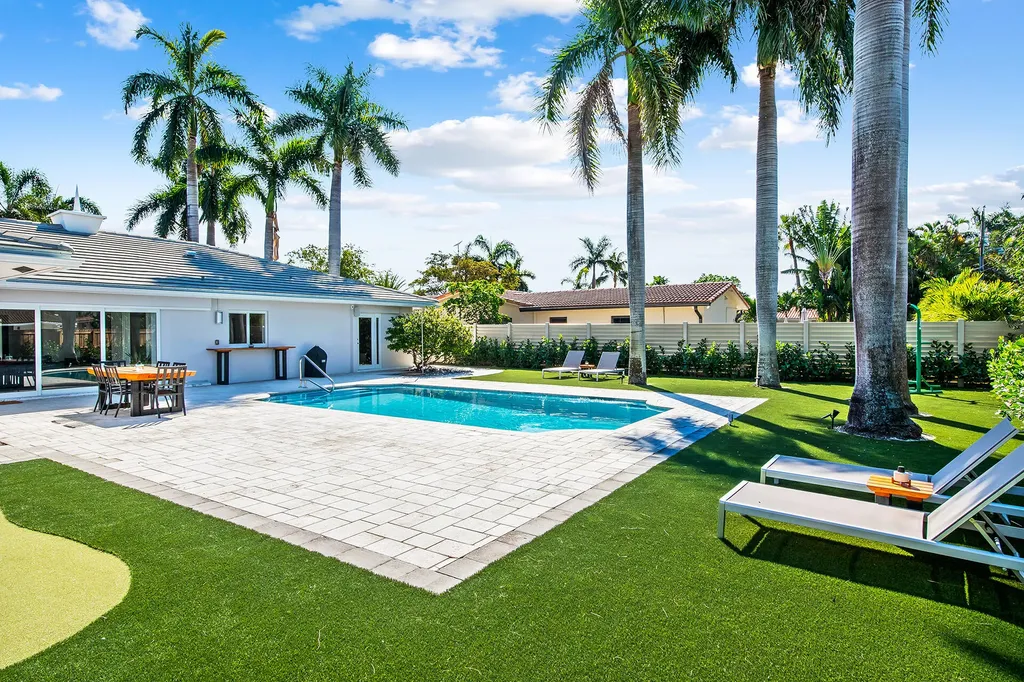 4761 Bayview Fort Lauderdale FL 33308