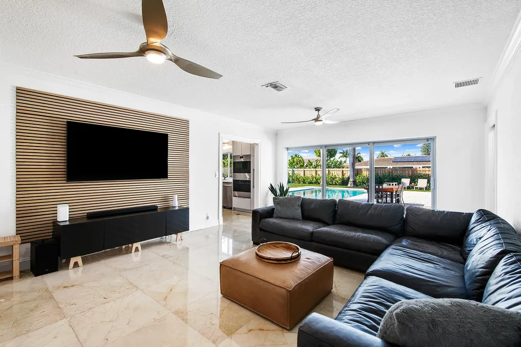 4761 Bayview Fort Lauderdale FL 33308