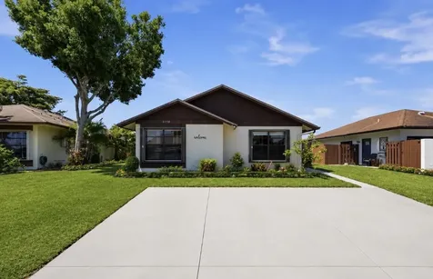 5330 Mendoza West Palm Beach FL 33415