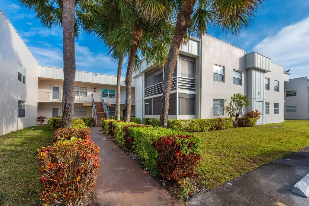 108 Normandy Lane Delray Beach FL 33484
