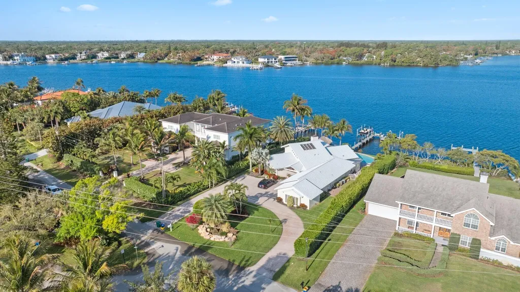 163 River Drive Tequesta FL 33469